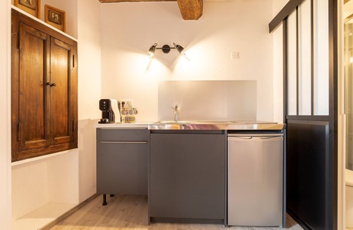 Coursegoules Apartment | Lou Baoumoun - Studio Apartment, Sleeps 2