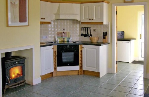 Caherdaniel Cottage | LOUGH CURRANE COTTAGE, pet friendly in Waterville, County Kerry