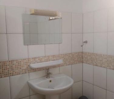 Lome Villa | Loulou