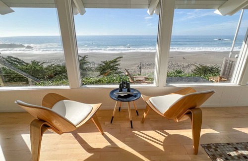 Bodega Bay House | Louw Tide - Modern home, ocean front, spanning views.