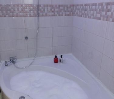 Treis Elies House | Love Holiday Suite 1