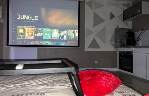 Goussainville Apartment | Love room #BBSH