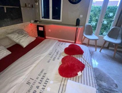 Goussainville Apartment | Love room #BBSH
