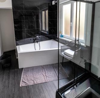 Illiers-Combray Apartment | Love room « L'étreinte dorée »
