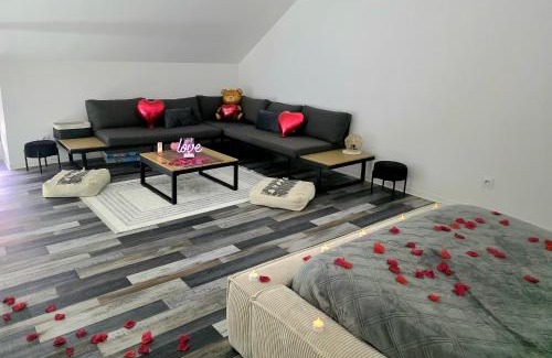 Domerat Villa | Love Room Luxe and Spa - Sauna