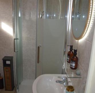 Airan Apartment | Love room or et rouge