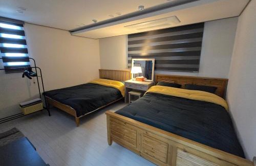 Sinwol-dong House | Love & Travel House