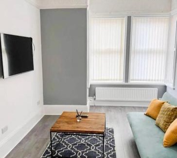 Fenham Apartment | Lovely 1-bedroom apartment, free street parking