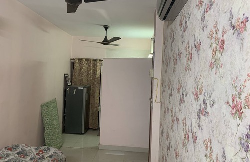 Janakpuri Apartment | LOVELY 1 BEDROOM