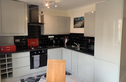 Wallasey Apartment | Lovely 2-bed Apartment in Wallasey, Sleeps 4