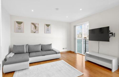 Docklands Apartment | Lovely 2 Bedroom Apartment 5 Min Walk from ExCel