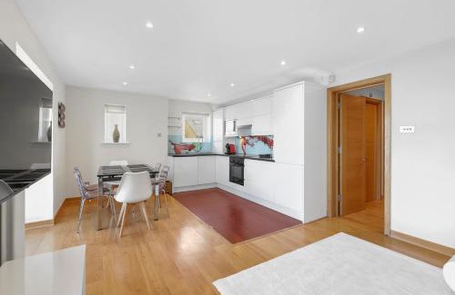 Docklands Apartment | Lovely 2 Bedroom Apartment 5 Min Walk from ExCel