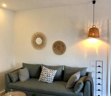 Gemmayzeh Apartment | Lovely 2 Bedroom in Gemmayze