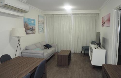 Mandurah Apartment | Lovely 2 Bedroom Serviced Apartment & Free Parking