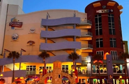 Daytona Beach Villa | Lovely 2 bedroom condo on the beach
