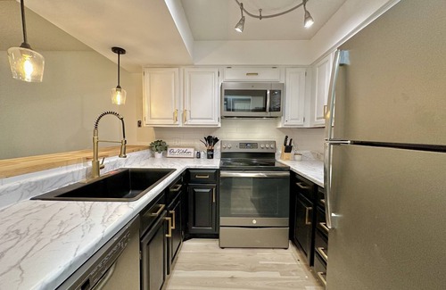 Hill City Villa | Lovely 2-bedroom villa on The Hills Golf Course