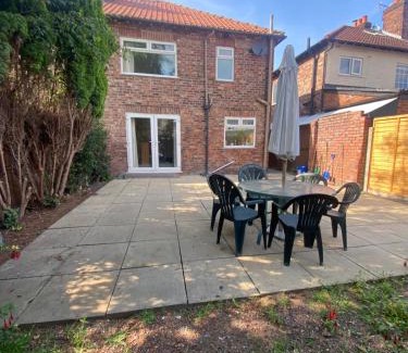 Crosby House | Lovely 3 bed house in Crosby