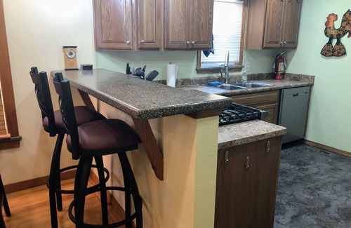 Twain House | Lovely 3BR Close to Downtown