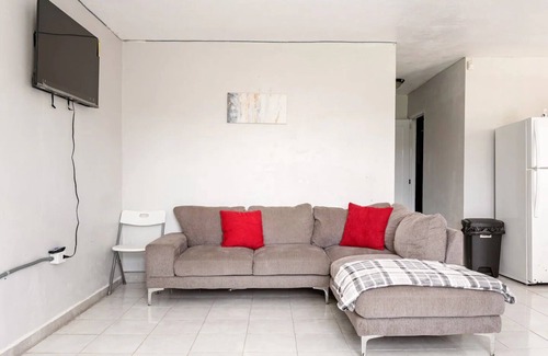 Vega Alta House | Lovely 4-bedroom house with WiFi and AC, A private Zen Zone near the Beach