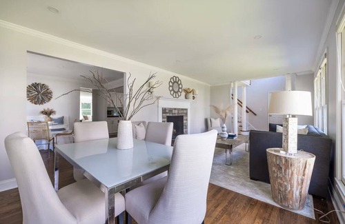 Fairfield House | Lovely 5 Bedroom Beach House with Large Backyard - Walk to Beach, Town or Train