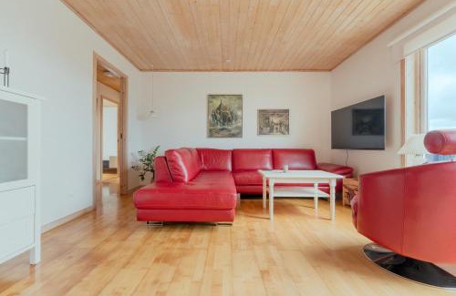 Hoyvik Apartment | Lovely 5BR House in Tórshavn