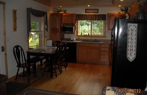 Wellsboro Cabin | Lovely Amish Crafted Country Cabin in Wellsboro, Pennsylvania