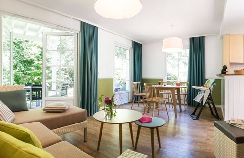 Neuville-sur-Ailette House | Lovely apartment in villa for 6 people with WIFI, pool, hot tub, TV, terrace and parking