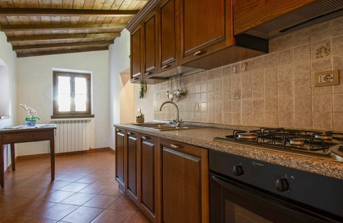 Fabbriche di Vallico Villa | Lovely apartment in villa for 6 people with pool, WIFI, TV, patio, pets allowed and parking