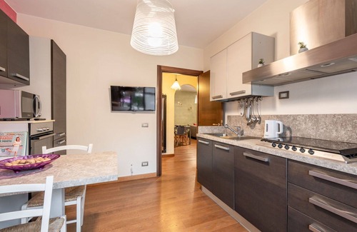 Intra Apartment | Lovely apartment for 4 people with WIFI, TV, balcony and parking