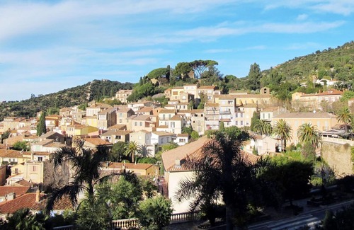 Cap Benat Apartment | Lovely apartment for 4 guests with WIFI, TV, balcony and parking