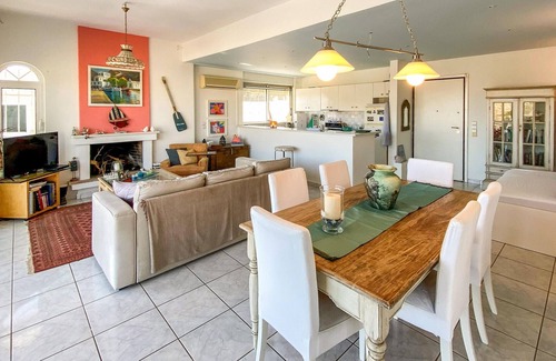 Lavreotiki Apartment | Lovely apartment in Porto Ennea Karetea