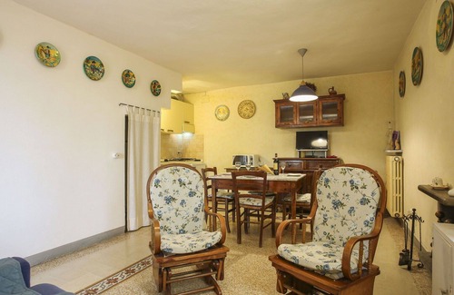 Pieve a Nievole Apartment | Lovely apartment for 4 people with hot tub, A/C, WIFI, pool, TV, patio, pets allowed and parking