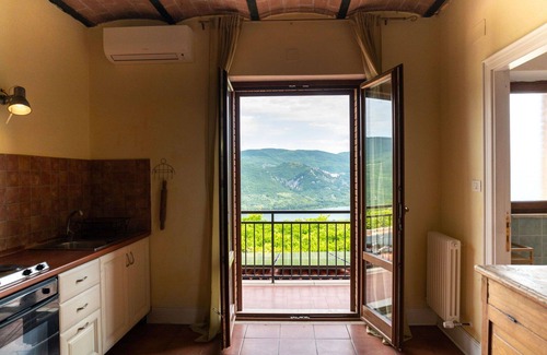 Villa Santa Maria Apartment | Lovely apartment for 4 guests with WIFI, A/C, pool, TV, balcony, pets allowed and parking