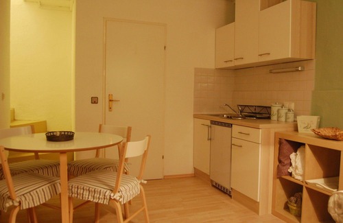 Morbisch am See Apartment | Lovely apartment for 3 people with WIFI, TV, terrace and parking