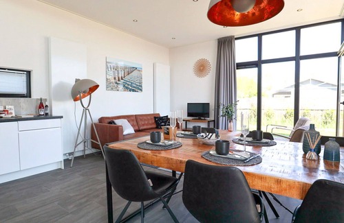 Zuidzande House | Lovely apartment in villa for 6 people with WIFI, TV, terrace and parking