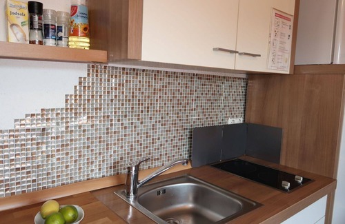 Nentershausen Apartment | Lovely apartment for 6 people with WIFI, TV, terrace, pets allowed and parking