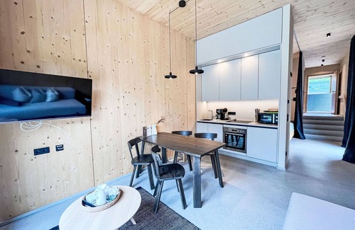 Irdning-Donnersbachtal Apartment | Lovely apartment for 4 guests with WIFI, TV, terrace and pets allowed