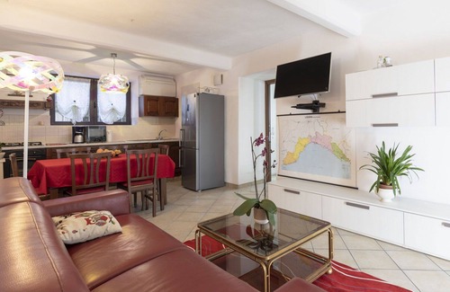 Vendone Apartment | Lovely apartment for 6 guests with A/C, WIFI, TV, terrace, pets allowed and parking