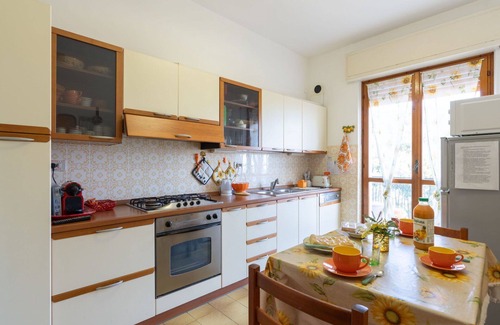 Laigueglia Apartment | Lovely apartment for 6 people with WIFI, A/C, terrace, pets allowed, panoramic view and parking