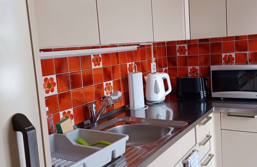 Muralto Apartment | Lovely apartment for 3 people with A/C, WIFI, TV, balcony and parking
