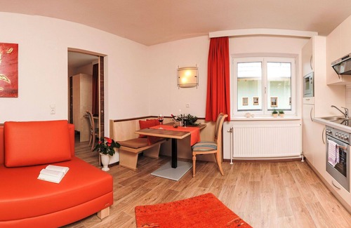 Mathon Apartment | Lovely apartment for 4 people with WIFI, TV, balcony, pets allowed, panoramic view and parking