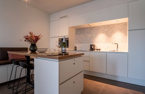 Ostend Apartment | Lovely apartment for 4 guests with WIFI, TV and balcony