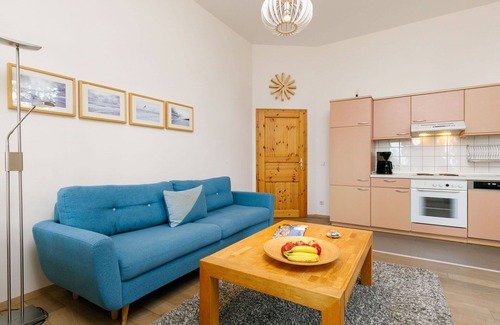 Ostvorpommern Apartment | Lovely apartment for 4 guests with WIFI, TV, balcony and parking