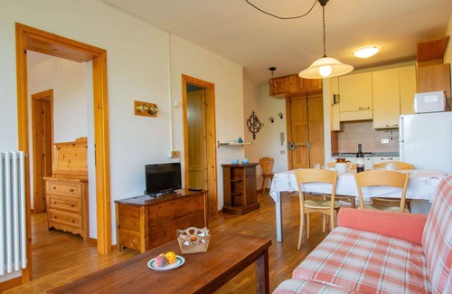 Abetone Apartment | Lovely apartment for 4 people with WIFI, TV, terrace, pets allowed and parking