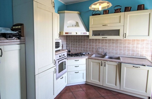 Premeno Apartment | Lovely apartment for 4 guests with TV, balcony, pets allowed and parking