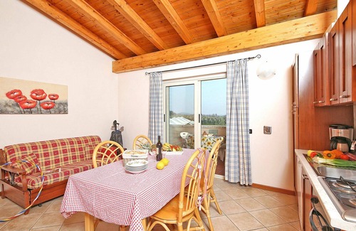 Cunettone Apartment | Lovely apartment for 6 guests with WIFI, A/C, pool, TV, patio, pets allowed and parking