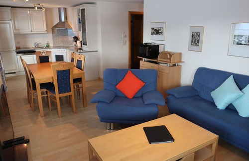 Riom-Parsonz Apartment | Lovely apartment for 8 guests with WIFI, TV, terrace, pets allowed, panoramic view and parking