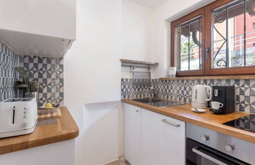 Cardada Apartment | Lovely apartment for 3 guests with pool, WIFI, TV, terrace, pets allowed and parking
