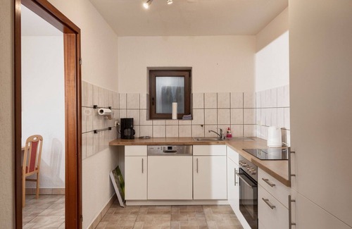 Immerath Apartment | Lovely apartment for 21 guests with WIFI, TV, terrace, pets allowed and parking