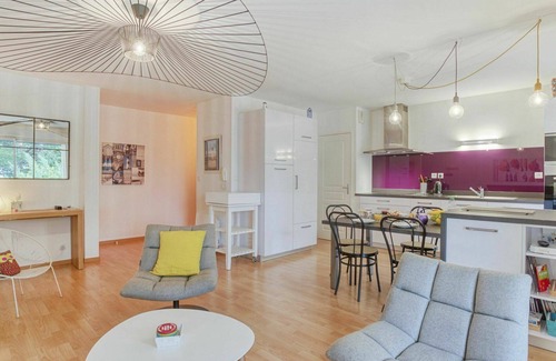 Quiberon Apartment | Lovely apartment for 4 people with WIFI, TV, balcony and parking